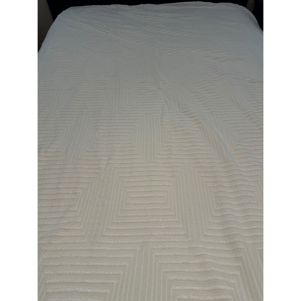 West Elm King Duvet Cover White 100% Cotton Tufted Geometric Textured Coastal - Picture 5 of 6